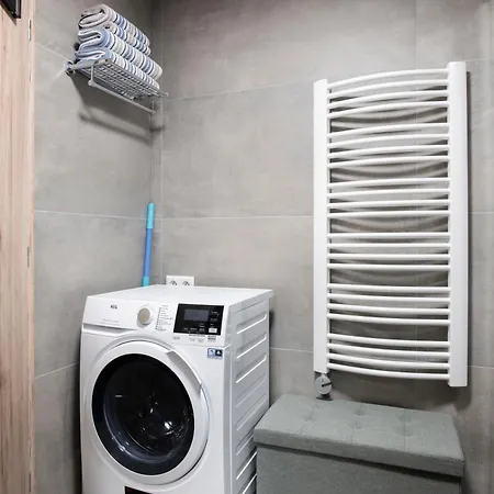 Novy Apartman Lipova Alej *